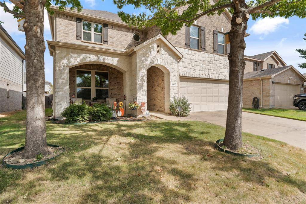8932 Winding Valley Drive, Fort Worth, TX 76244
