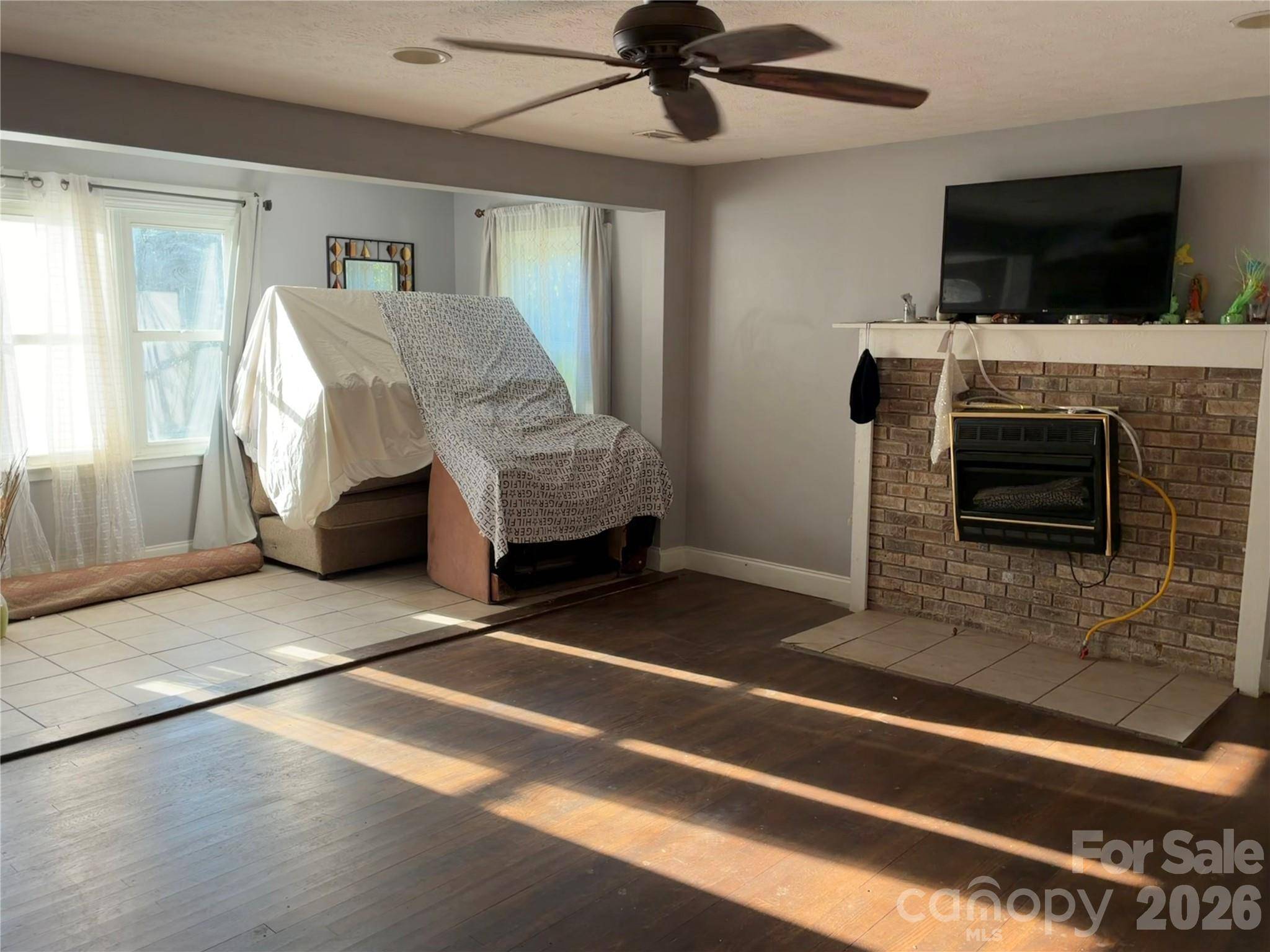 203 Regan ST, East Flat Rock, NC 28726