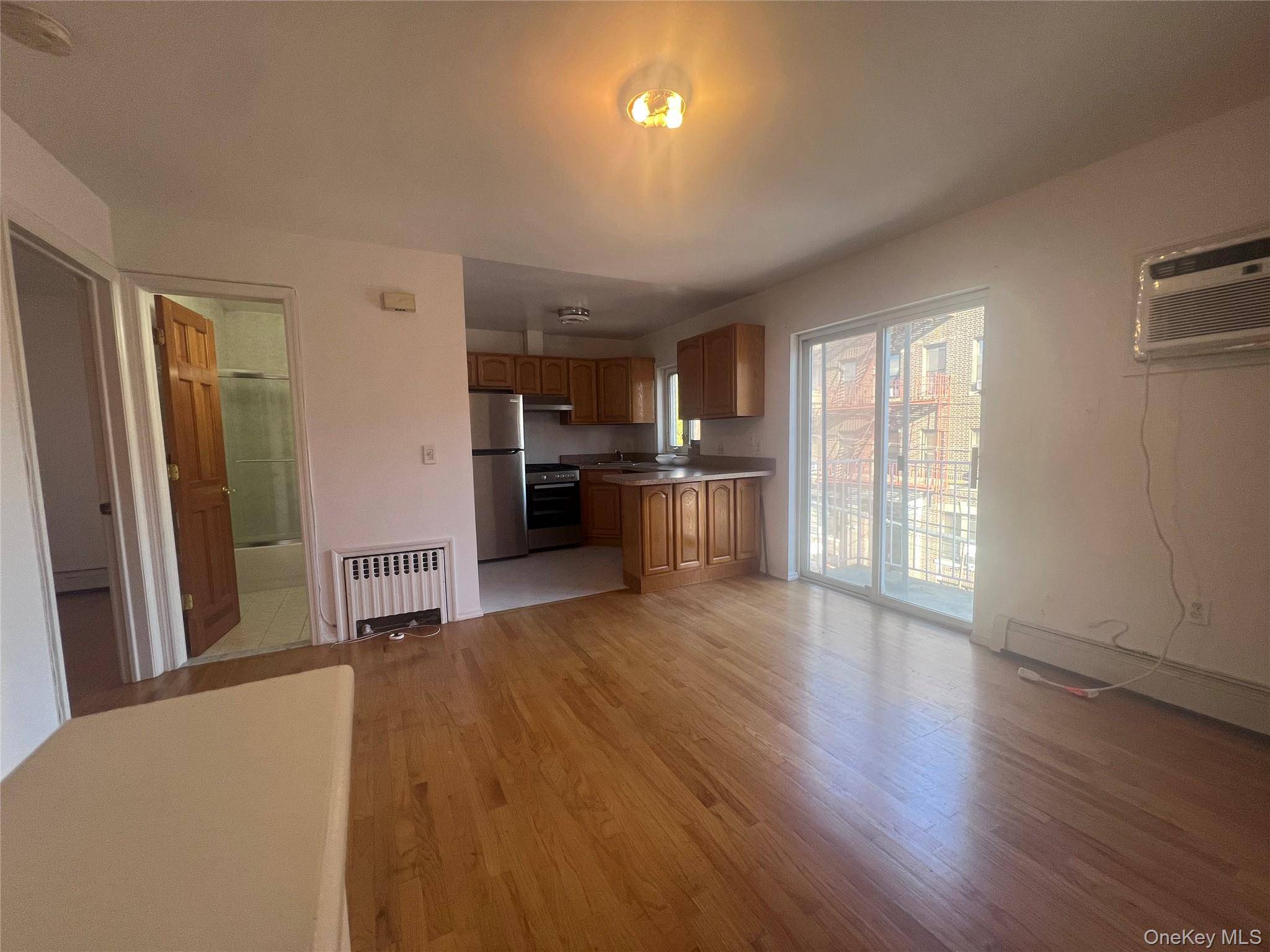 2312 32nd ST, Astoria, NY 11105