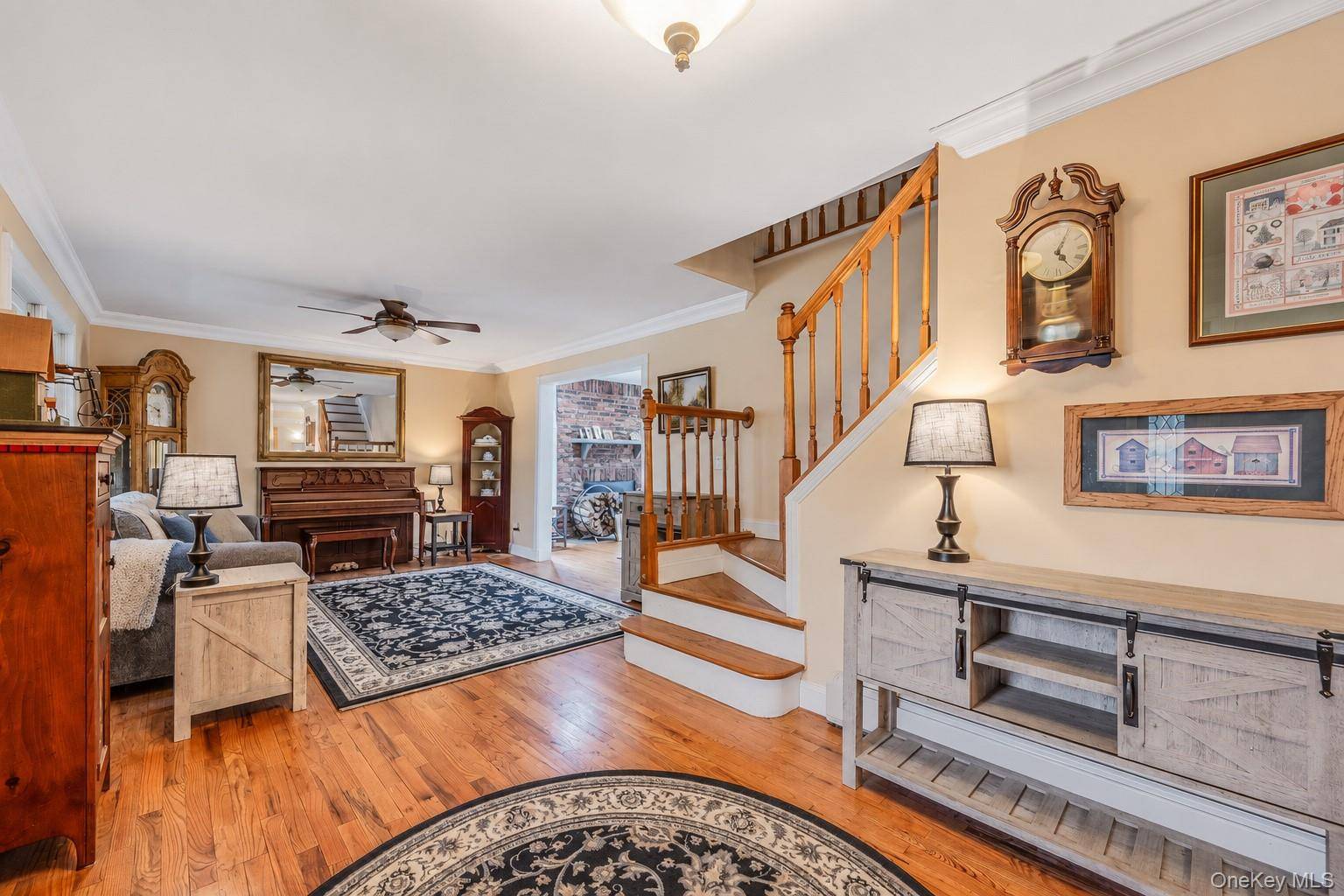25 Locust LN, Miller Place, NY 11764
