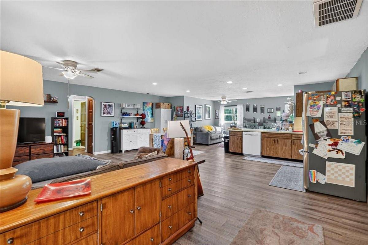 1870 MOVA ST, Sarasota, FL 34231