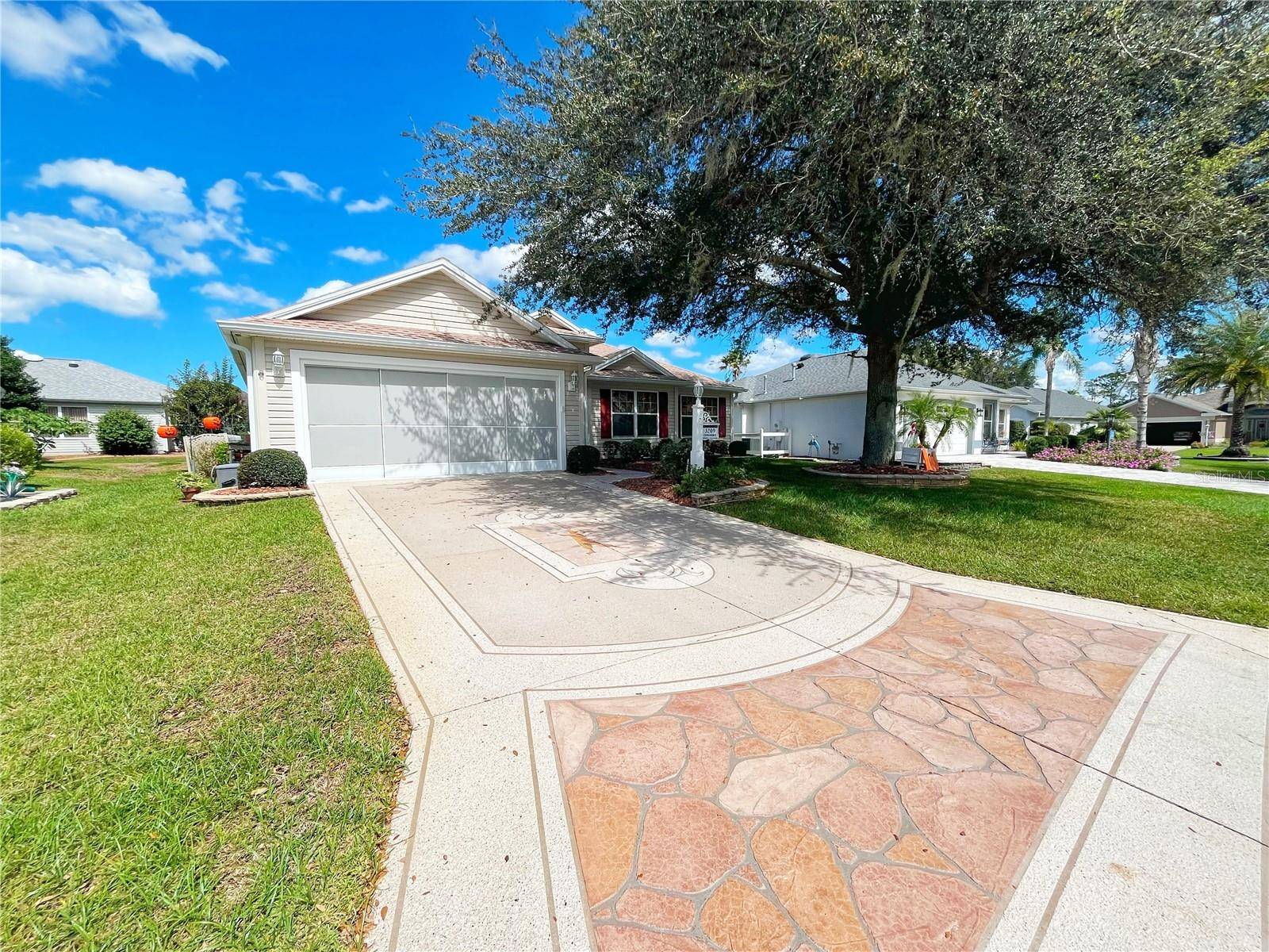 3209 HAMPTON LN, The Villages, FL 32162
