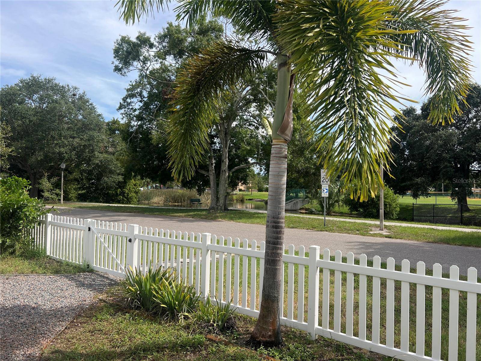 1726 55TH ST S, Gulfport, FL 33707