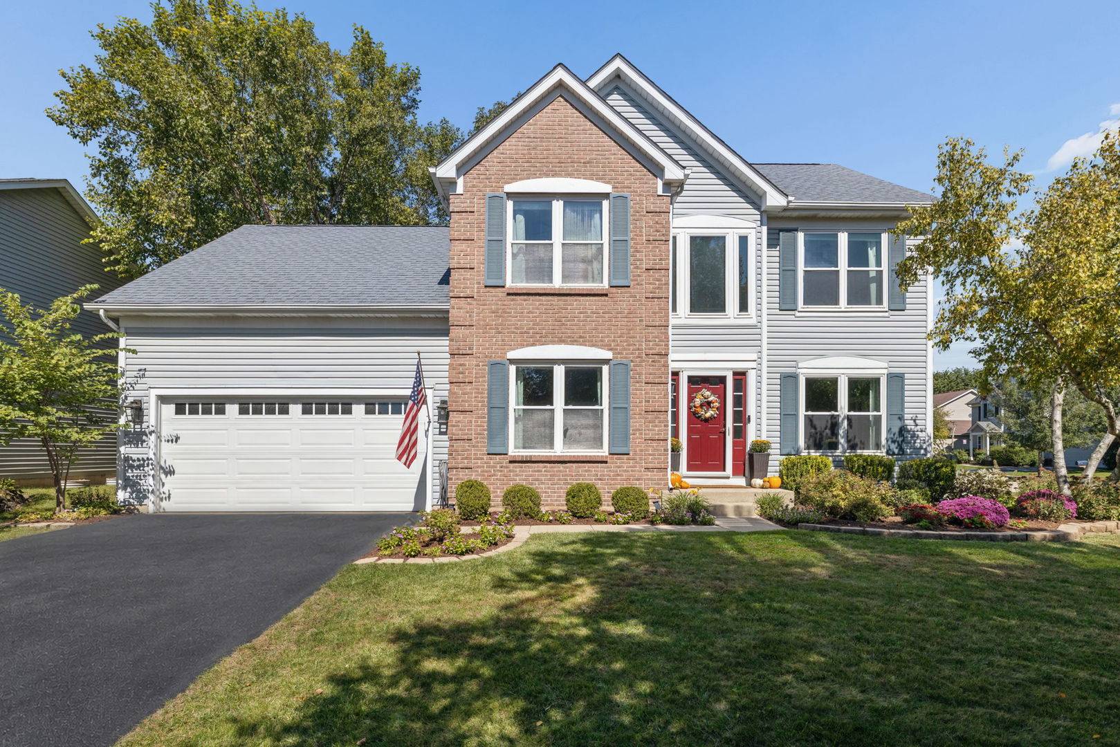2224 Beaumont CT, Aurora, IL 60502