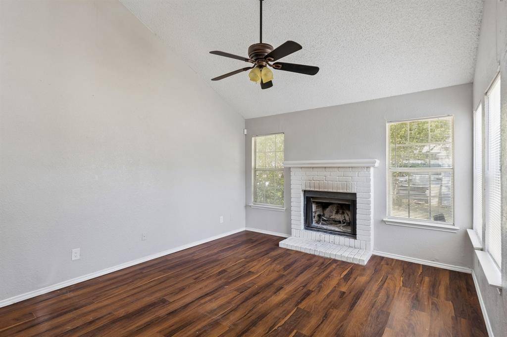 9933 Pack Saddle Trail, Fort Worth, TX 76108