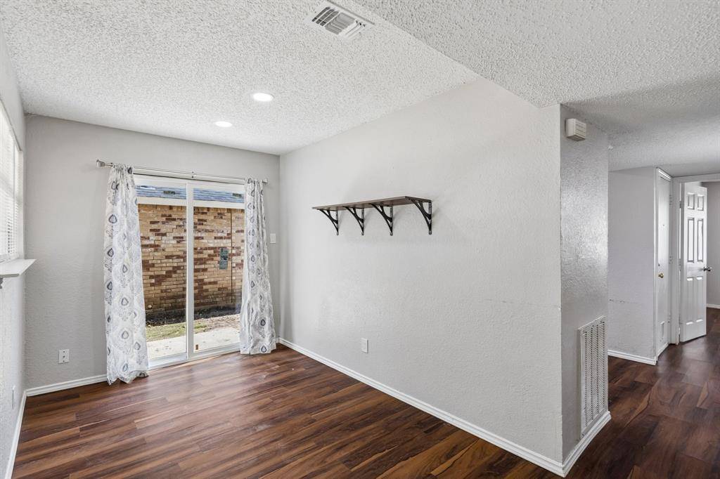 9933 Pack Saddle Trail, Fort Worth, TX 76108