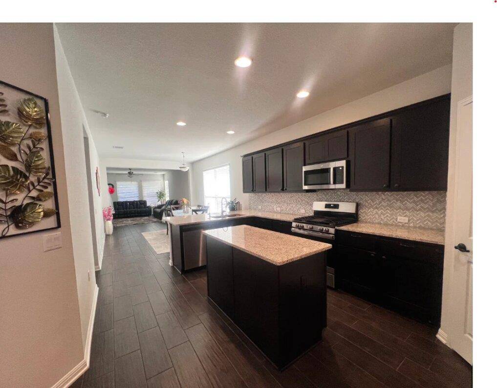 712 Falkland TRCE, Pflugerville, TX 78660