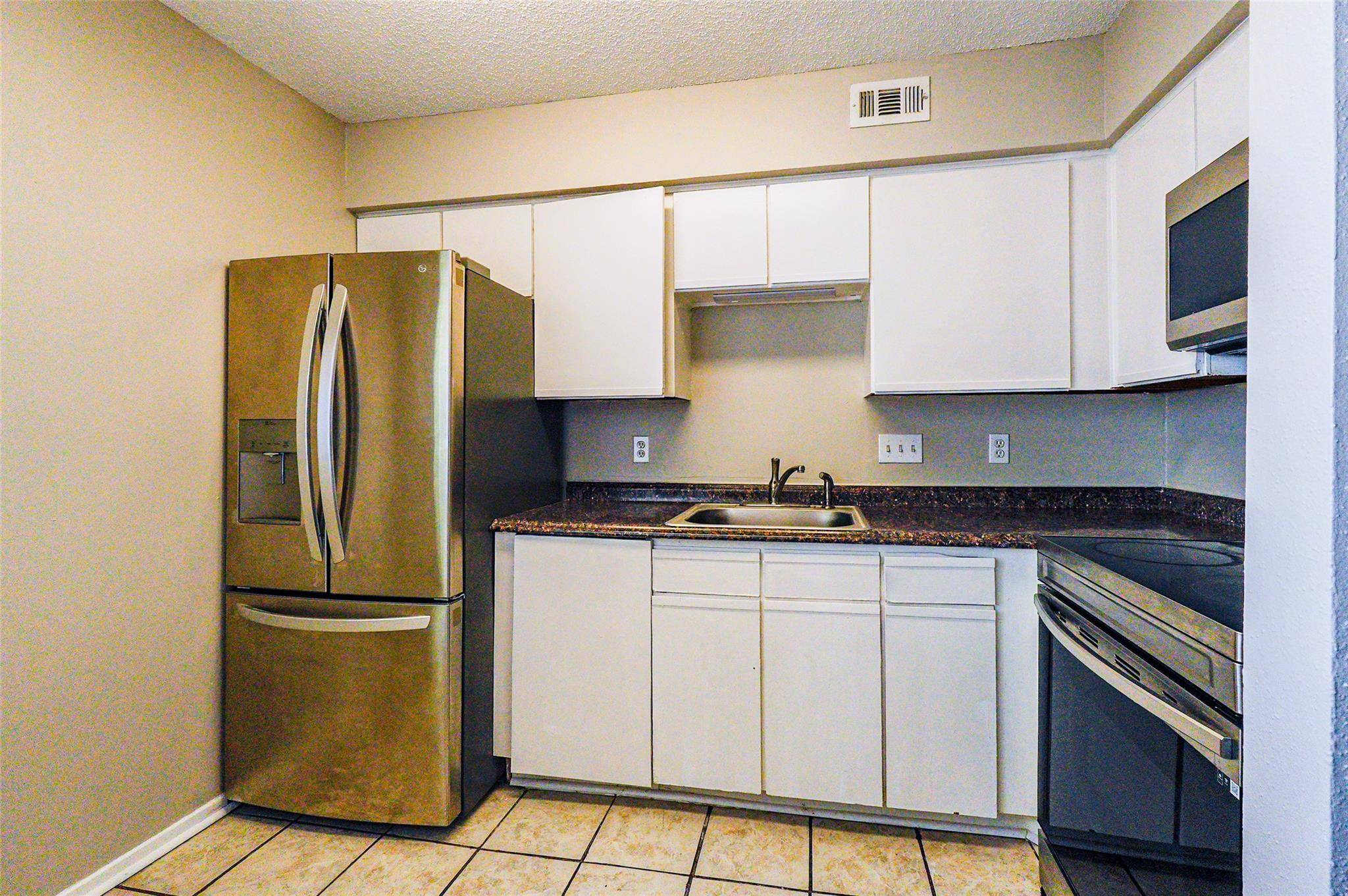 1840 Burton DR #227, Austin, TX 78741