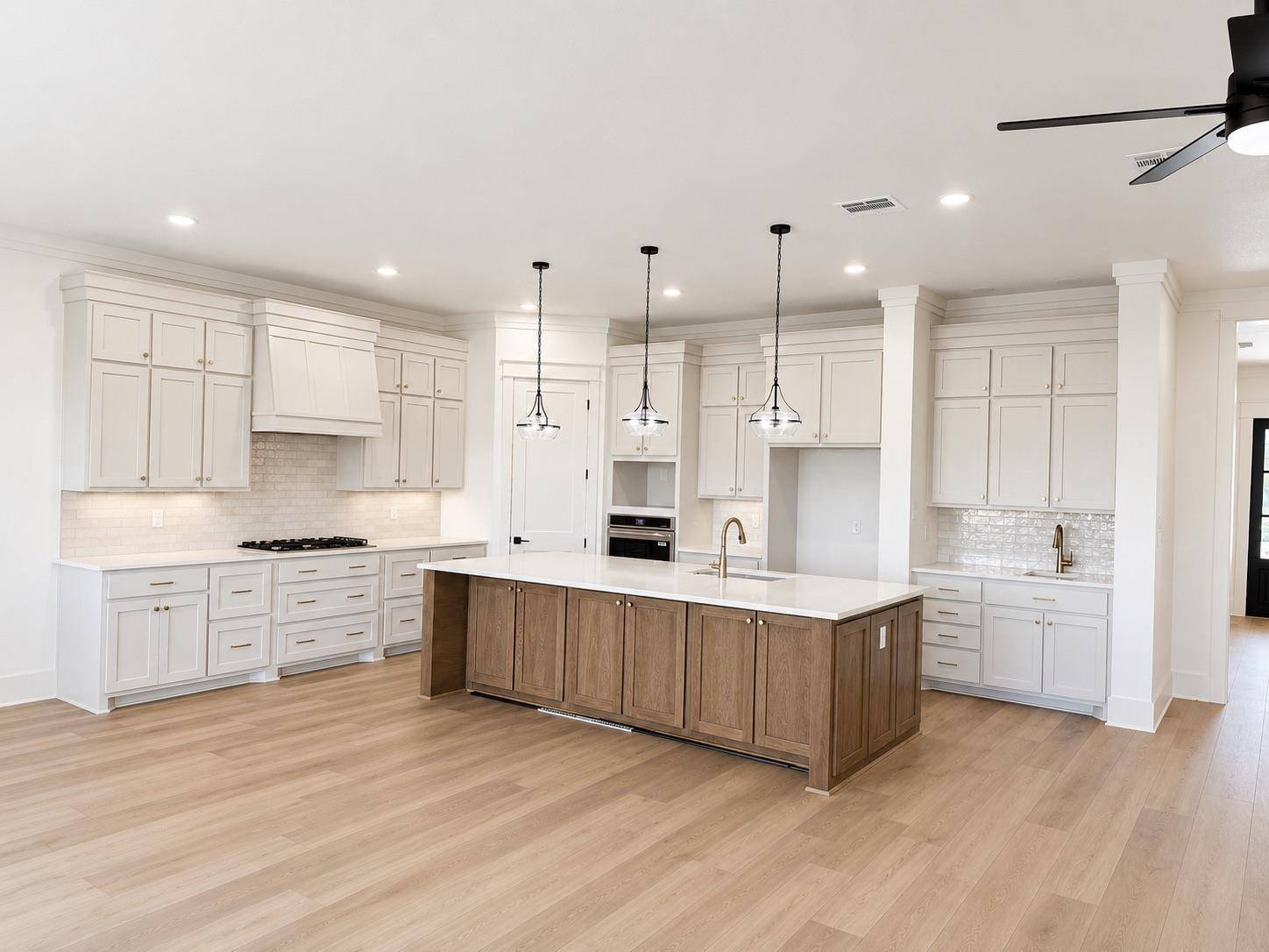 1614 Hunt DR, Salado, TX 76571