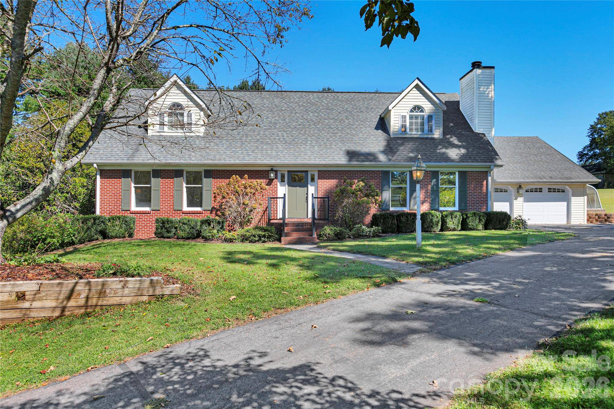 618 Windover DR, Brevard, NC 28712
