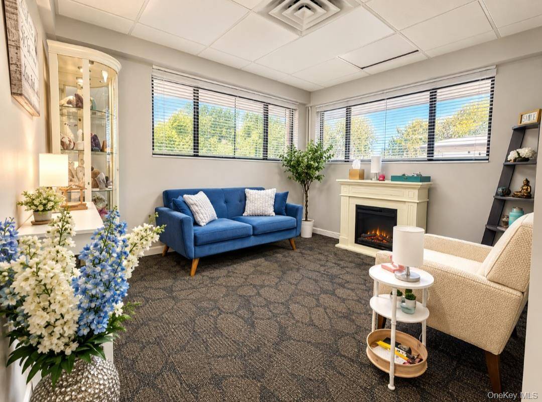 350 Veterans Memorial HWY #5, Commack, NY 11725