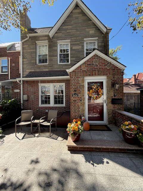 6414 83rd PL, Middle Village, NY 11379