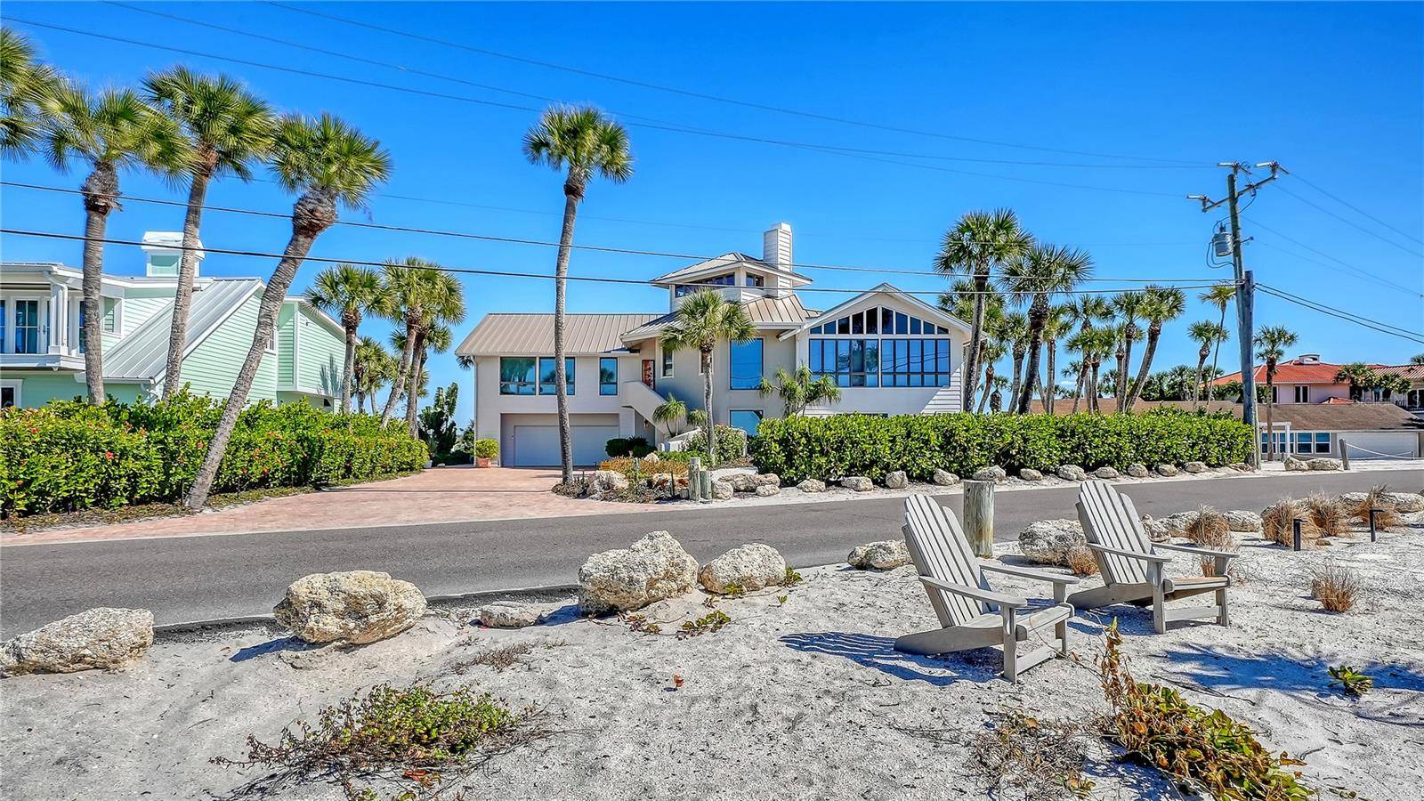 2116 CASEY KEY RD, Nokomis, FL 34275