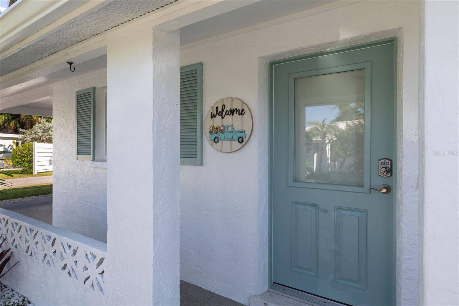 546 SPANISH DR S, Longboat Key, FL 34228