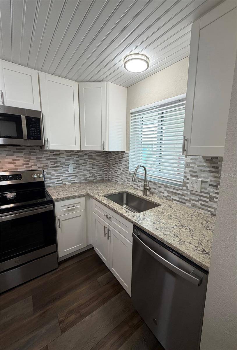 3708 LAKE BAYSHORE DR #K415, Bradenton, FL 34205