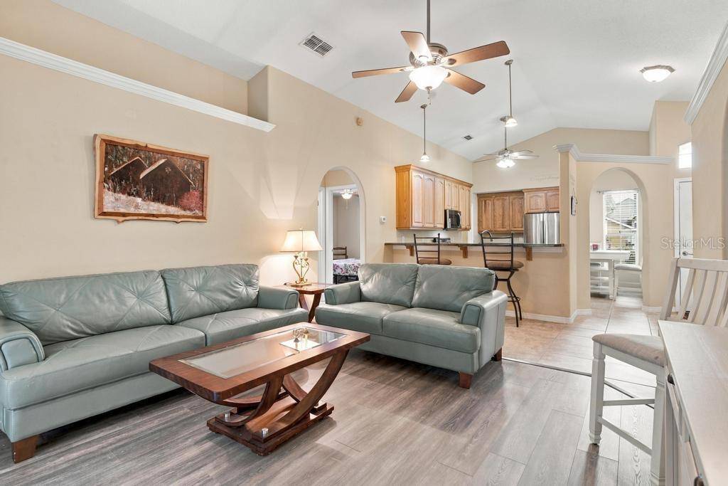 81 GOLFVIEW CIR, Umatilla, FL 32784