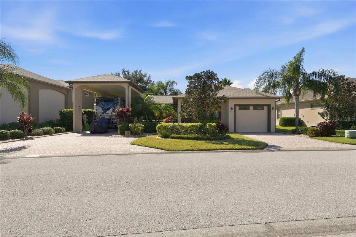 733 MEANDERING WAY, Polk City, FL 33868