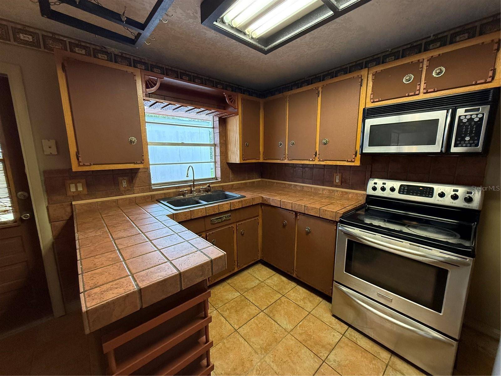 141 N EDGEMON AVE, Winter Springs, FL 32708