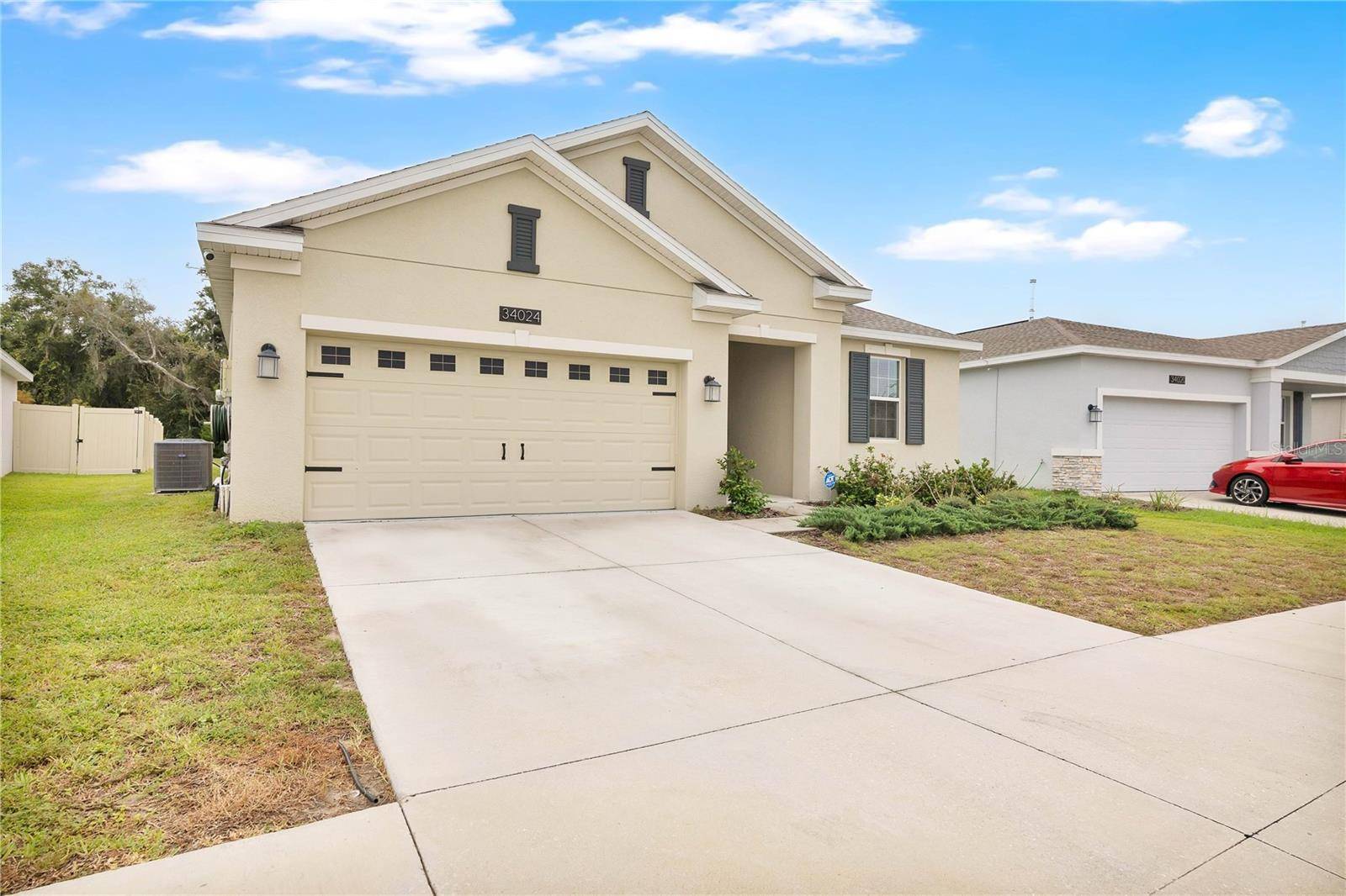 34024 SKY BLOSSOM CIR, Leesburg, FL 34788