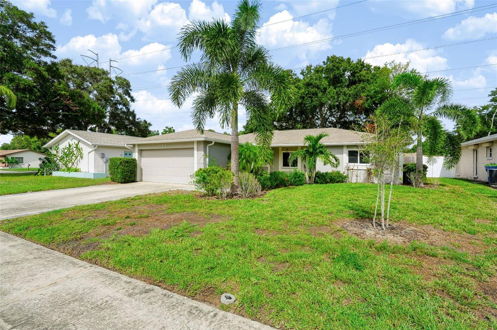 744 GREEN VALLEY RD, Palm Harbor, FL 34683