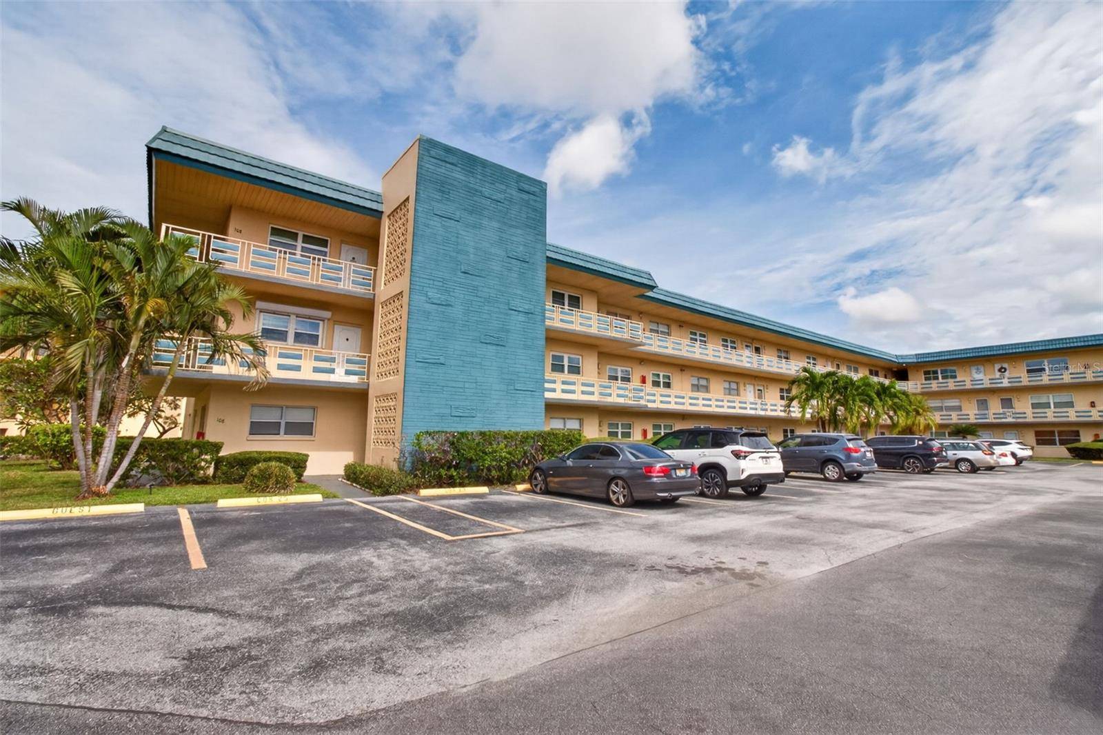5750 80TH ST N #D307, St Petersburg, FL 33709