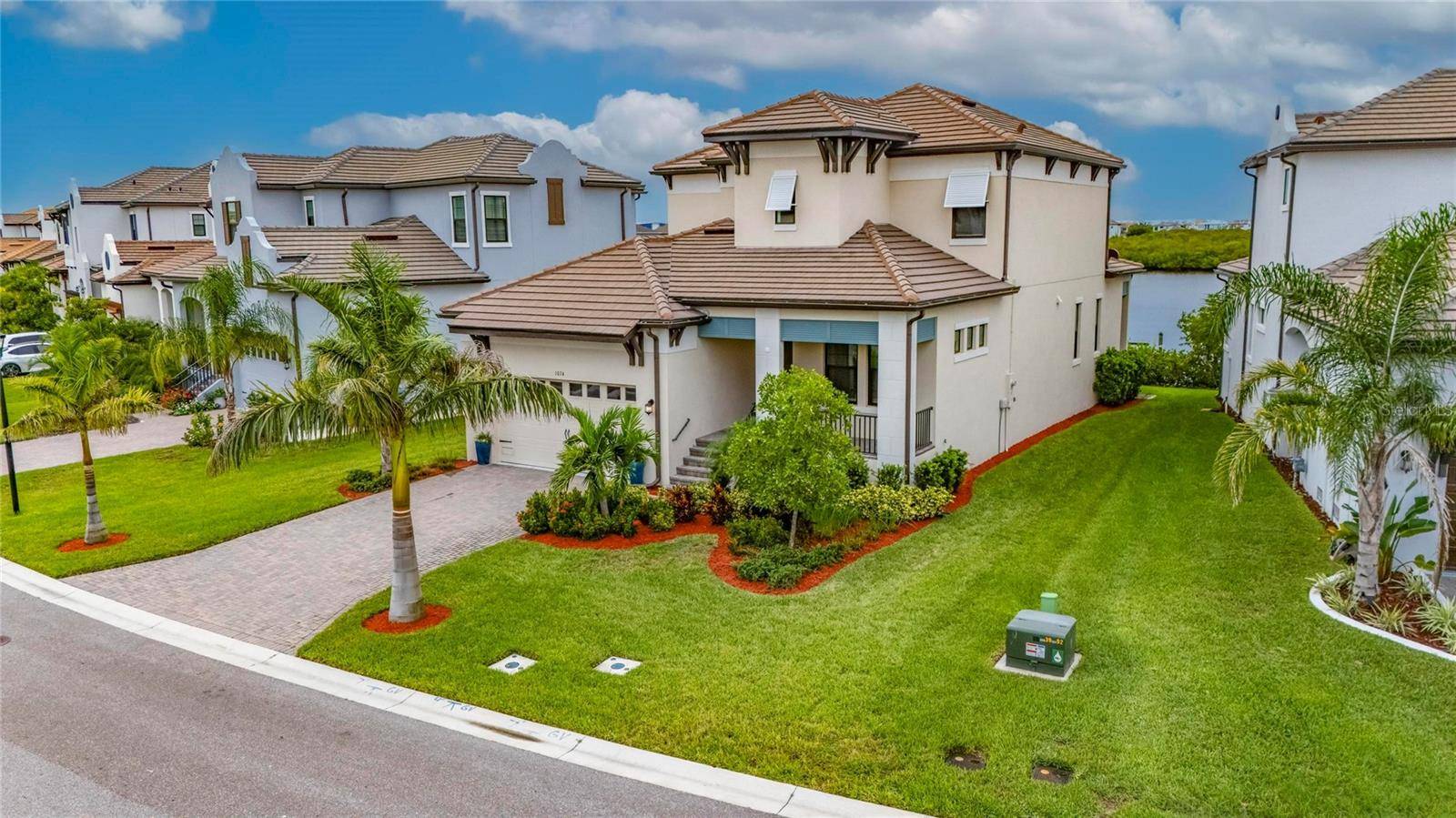 1074 SEAGRAPE DR, Ruskin, FL 33570