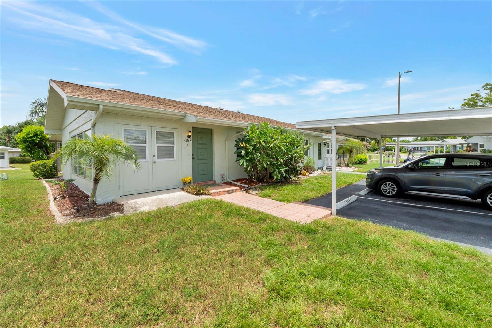 1814 FOXHUNT DR #A, Sun City Center, FL 33573