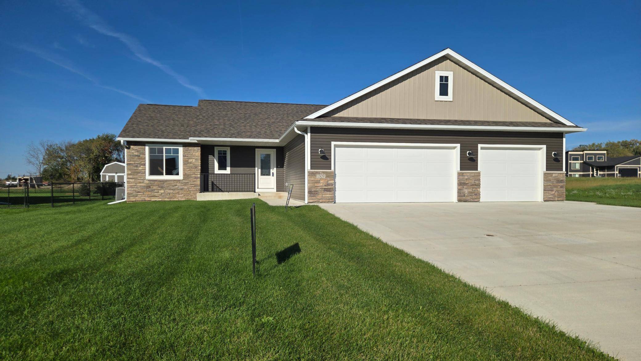1309 18th ST NE, Austin, MN 55912