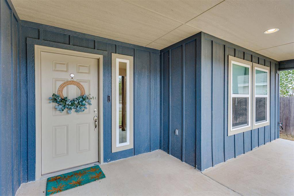 1417 Eagle DR, Moore, OK 73160