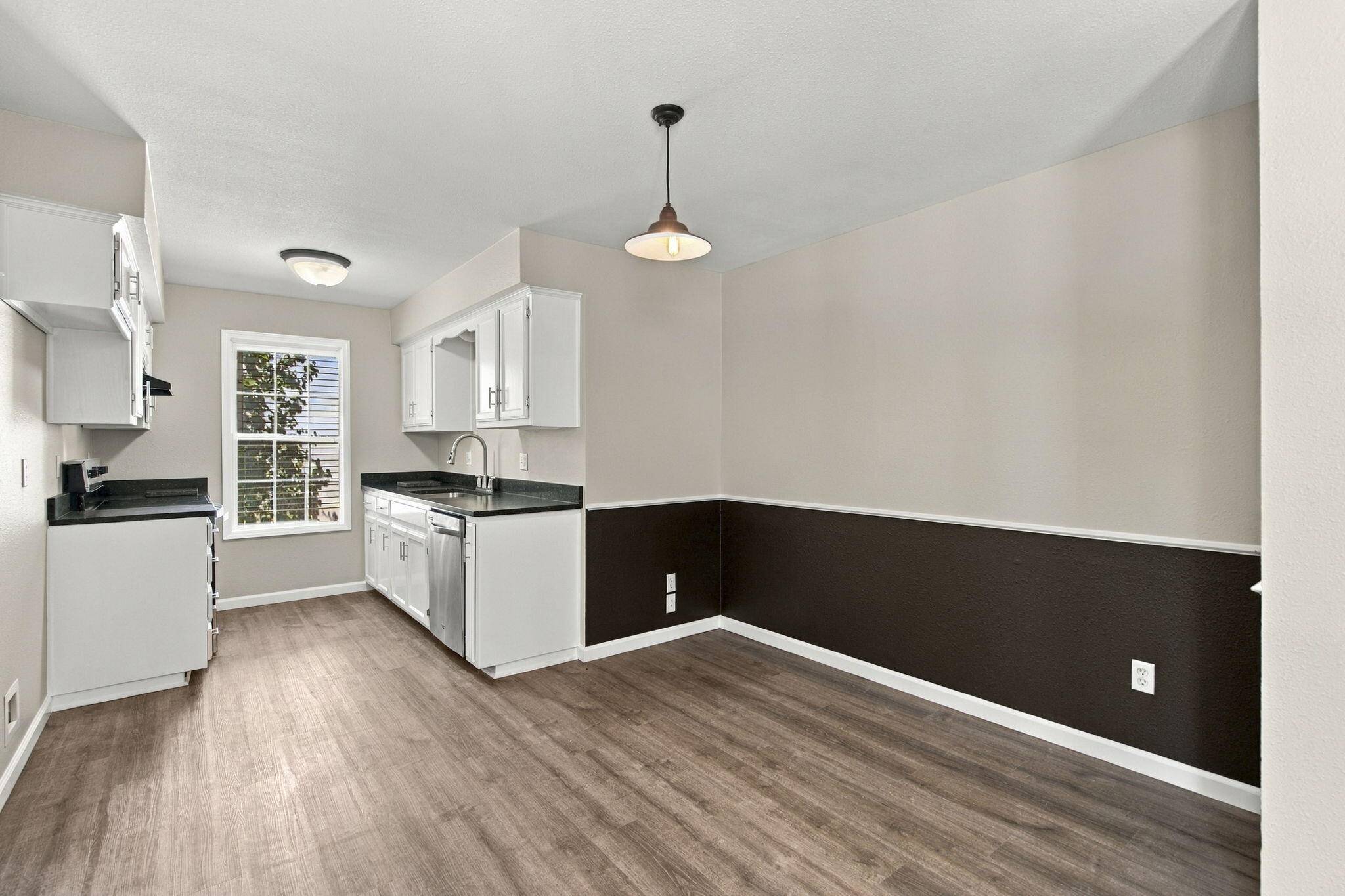 2702 S. 14th ST, Ozark, MO 65721