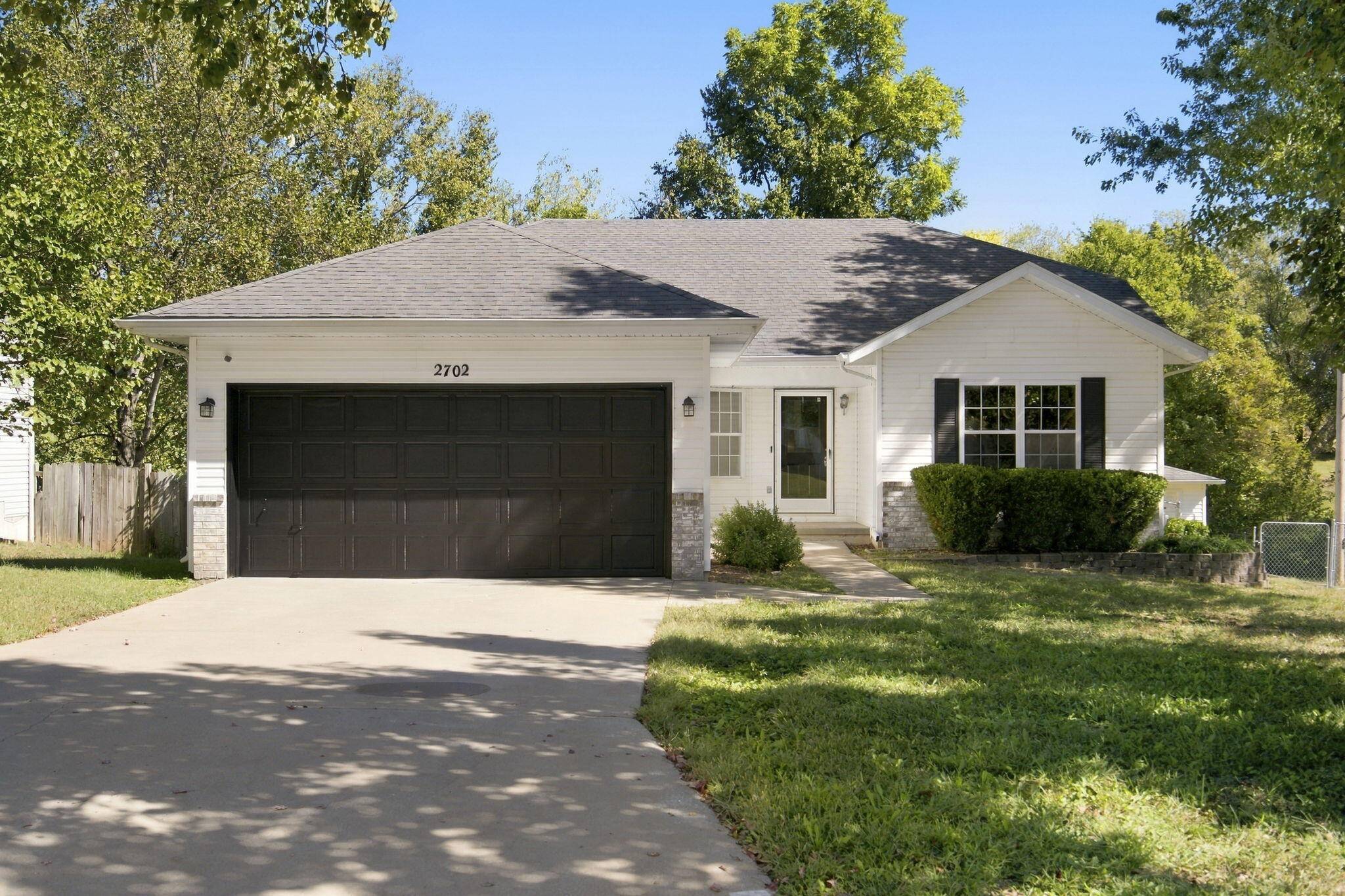 2702 S. 14th ST, Ozark, MO 65721