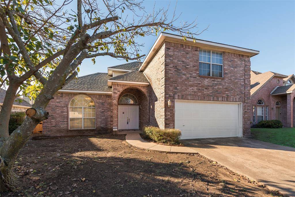 232 W Willow Creek Drive, Glenn Heights, TX 75154