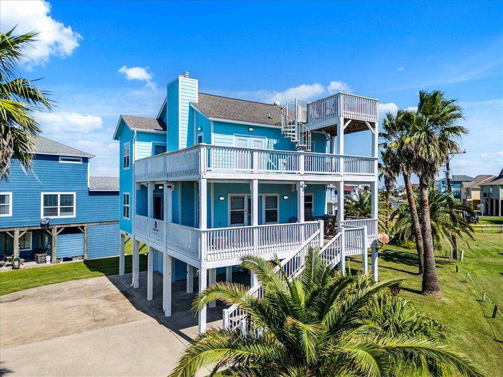 3240 Castle Drive, Crystal Beach, TX 77650