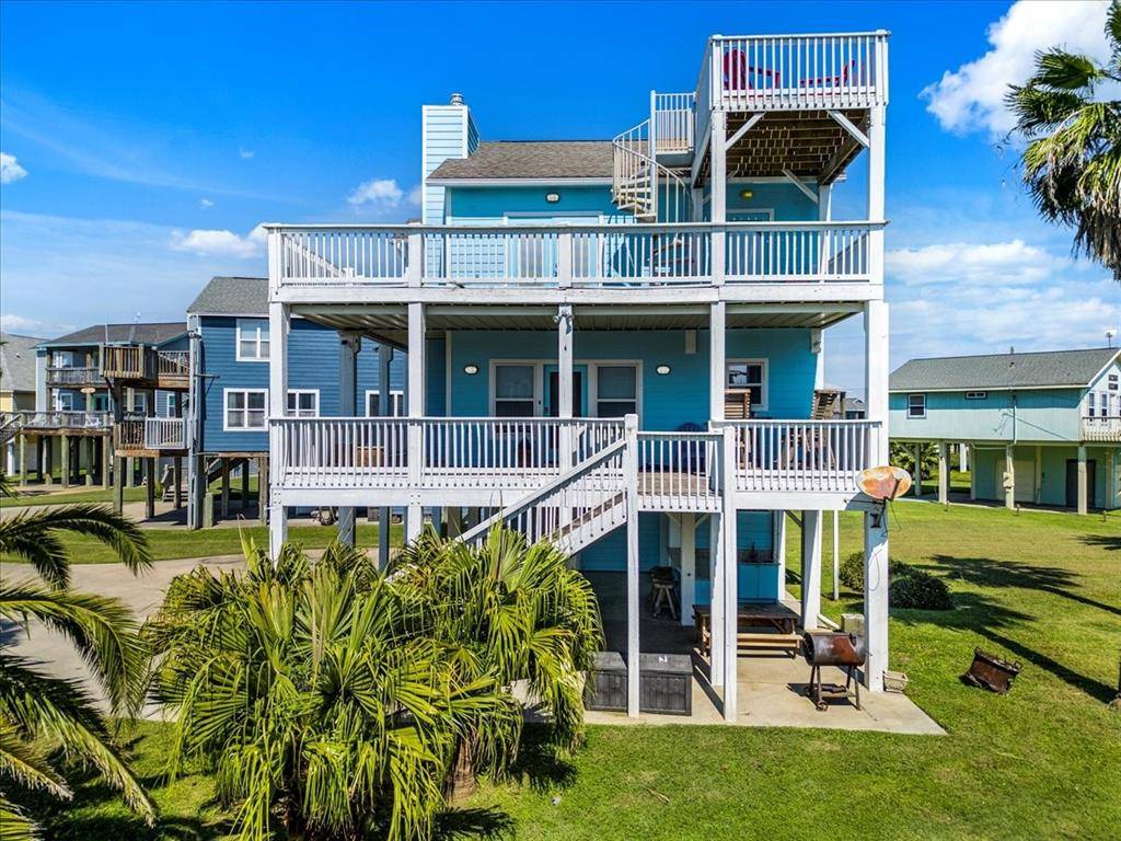 3240 Castle Drive, Crystal Beach, TX 77650