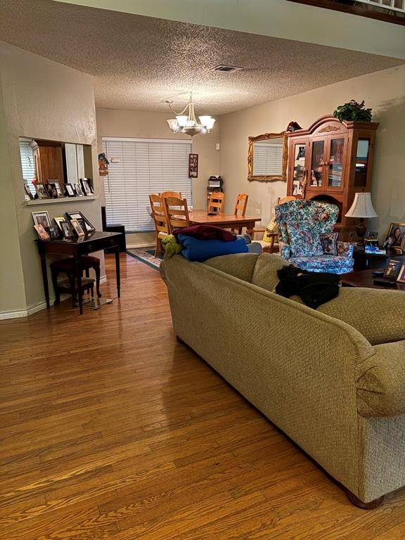 4435 Mercer Street, Grand Prairie, TX 75052