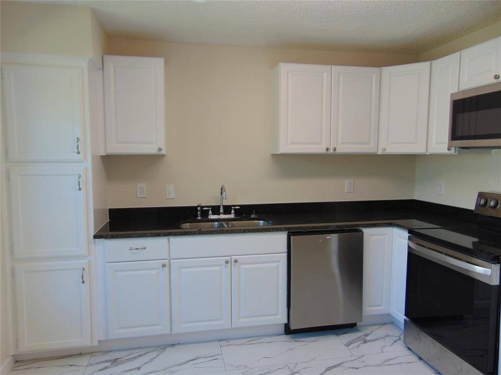3041 Waterfront Circle, Garland, TX 75042