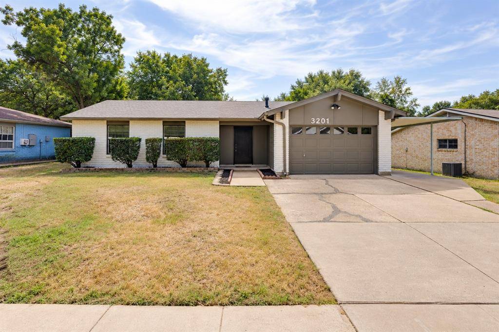 3201 Winderemere Drive, Arlington, TX 76014