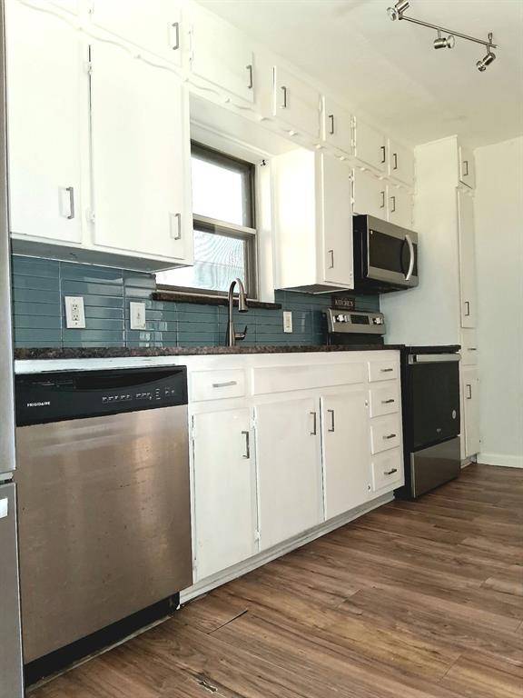 1111 Hickory Street, Irving, TX 75060