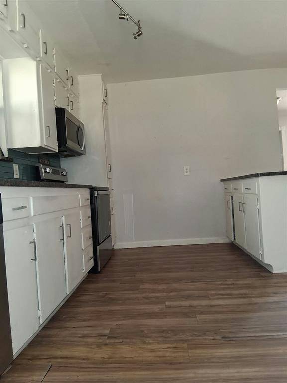 1111 Hickory Street, Irving, TX 75060