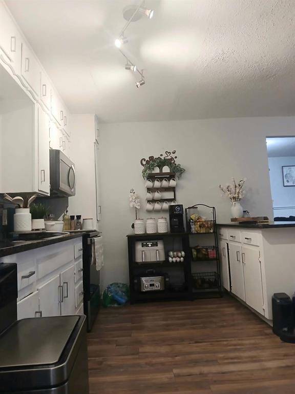 1111 Hickory Street, Irving, TX 75060