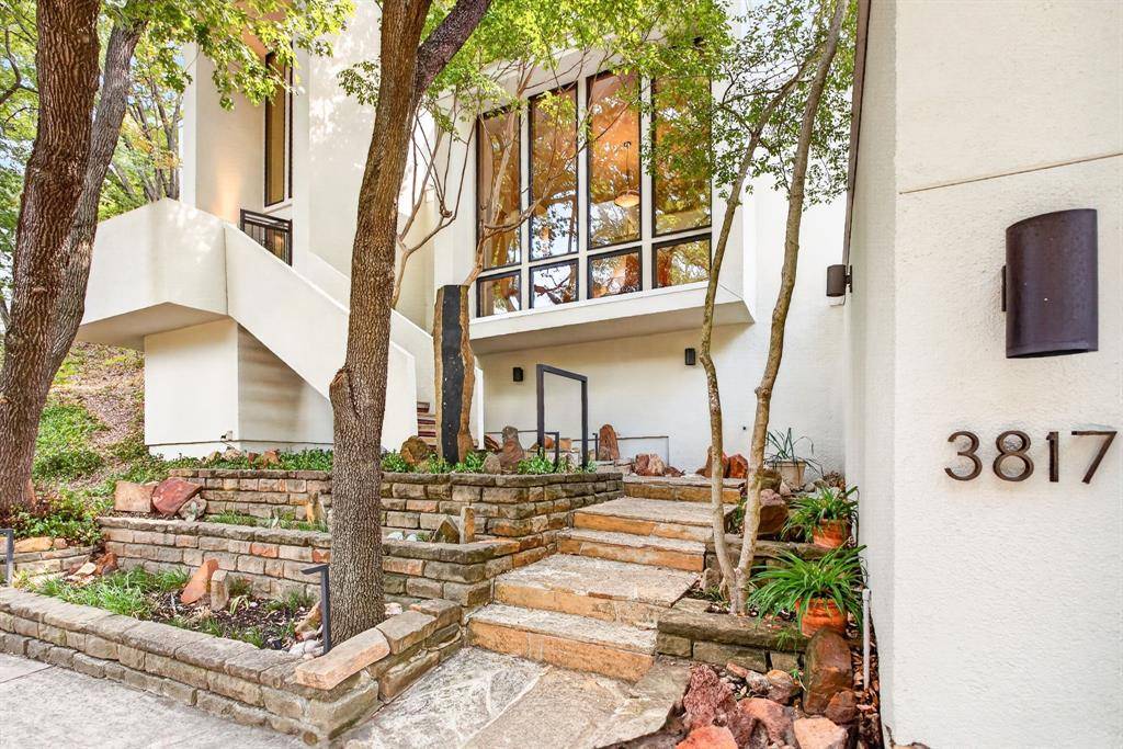 3817 Harlanwood Drive, Fort Worth, TX 76109