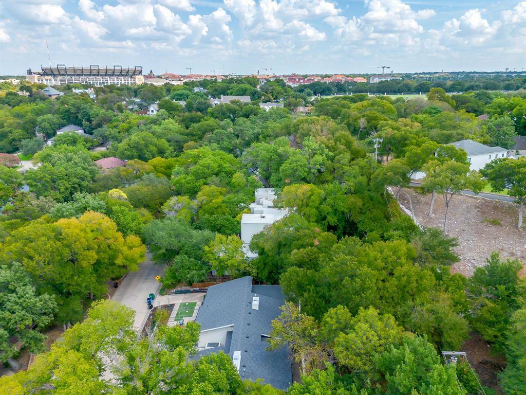 3817 Harlanwood Drive, Fort Worth, TX 76109