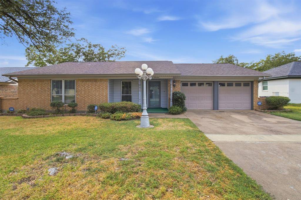 1914 Roosevelt Drive, Pantego, TX 76013