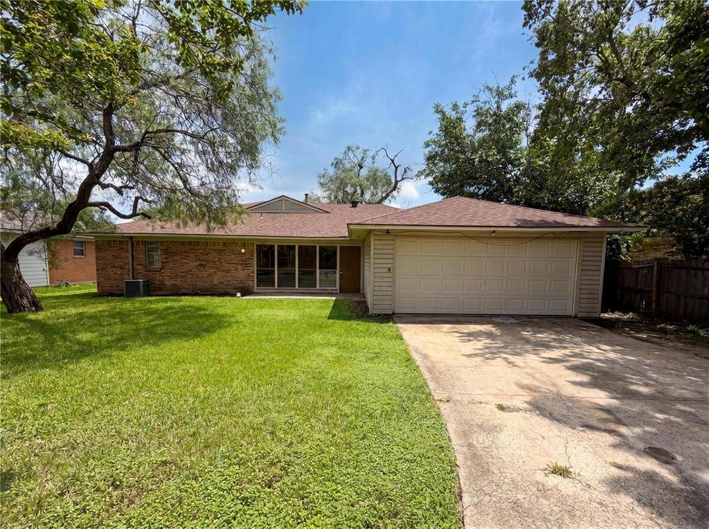 3327 Portlock Drive, Farmers Branch, TX 75234