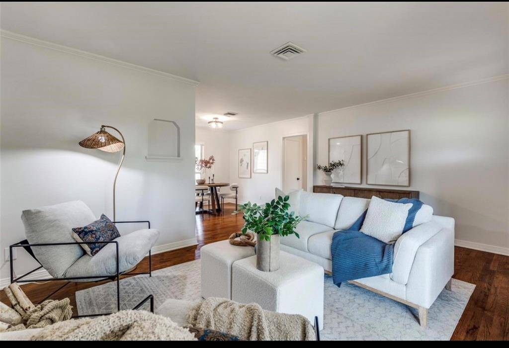 1323 Engle Avenue, Dallas, TX 75224