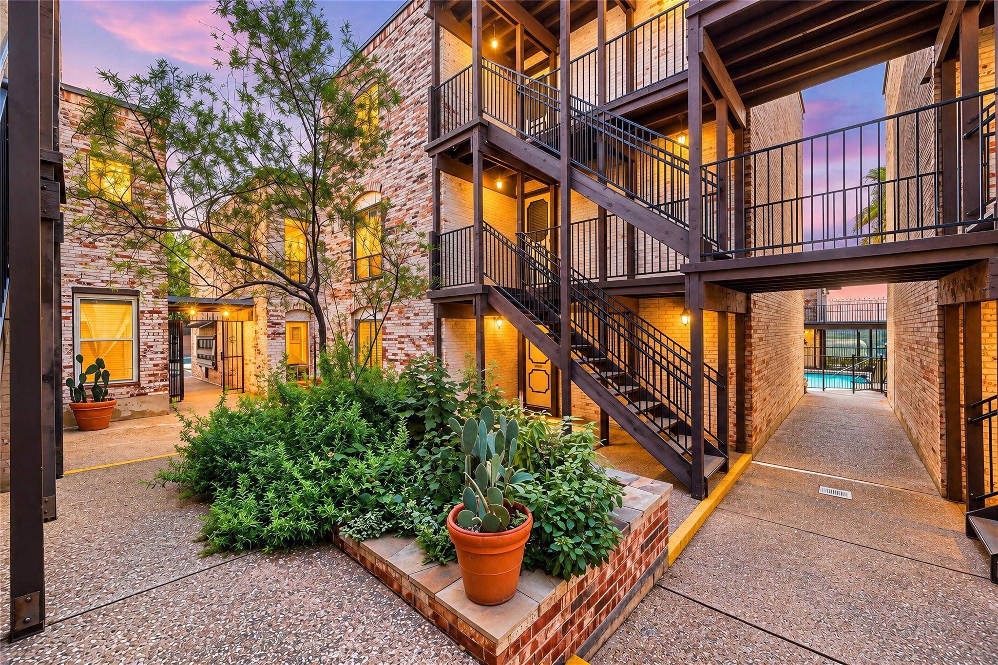 6501 E Hill DR #111, Austin, TX 78731