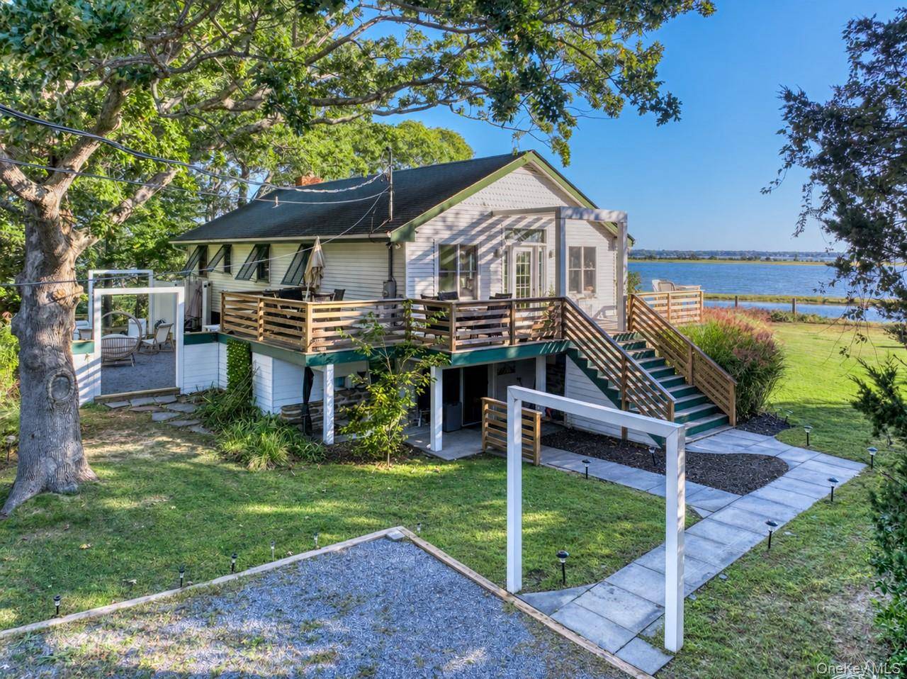 1455 Cedar Point DR, Southold, NY 11971