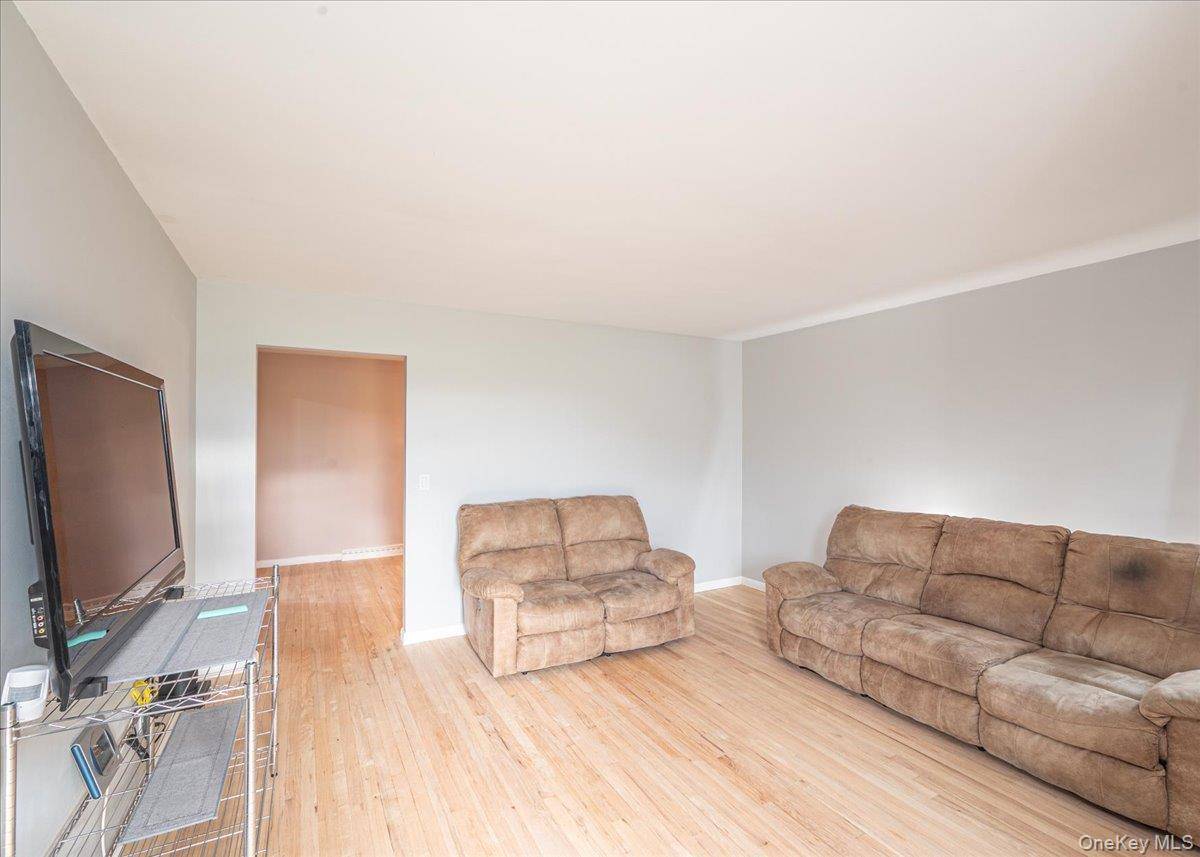 457 Washington AVE, Patchogue, NY 11772
