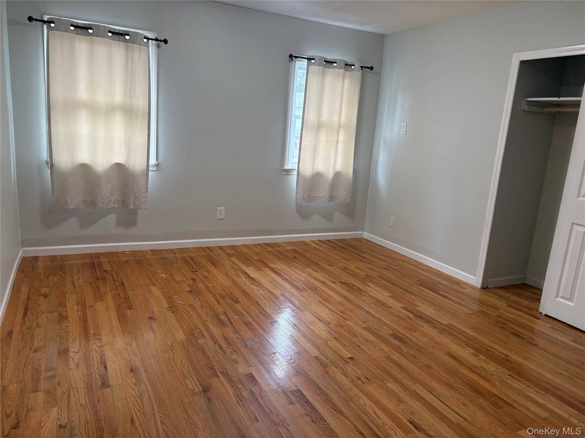 290 Leaf AVE, Central Islip, NY 11722