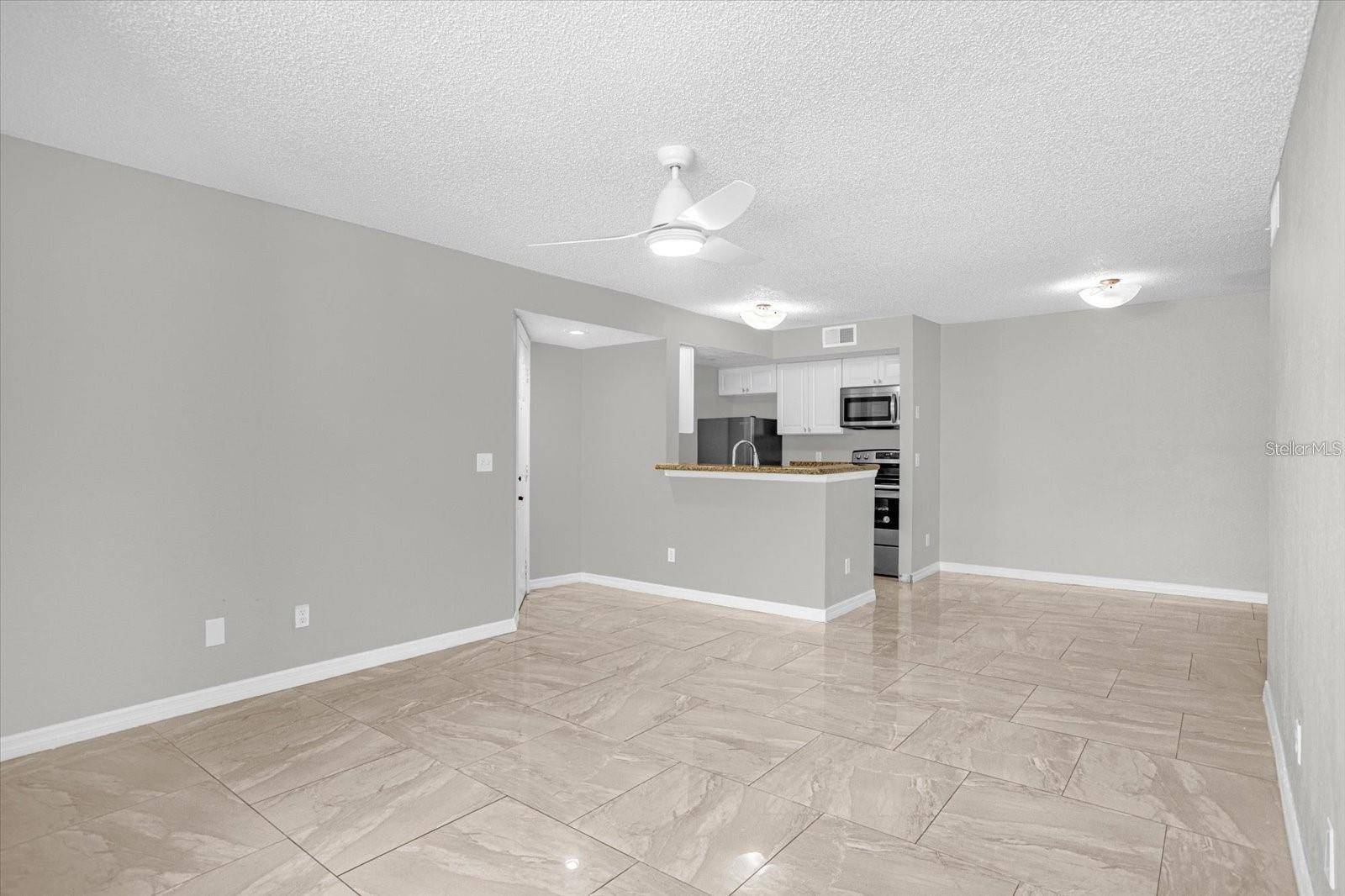 5132 CONROY RD #928, Orlando, FL 32811